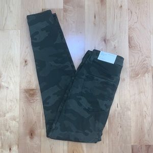 camo american eagle skinny jeans